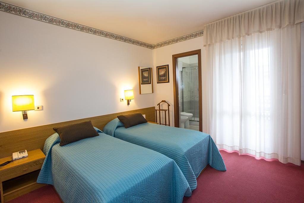 Lido Hotel 3*